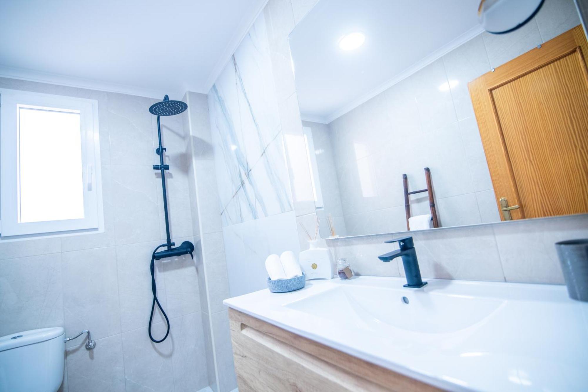 וילנה Naisa Apartamento Turistico מראה חיצוני תמונה